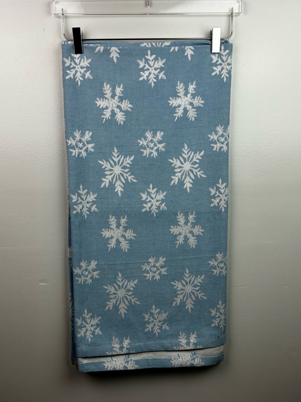 Crate & Barrel Snowflake Jaquard Cloth Light Blue Tablecloth 54” x 54”